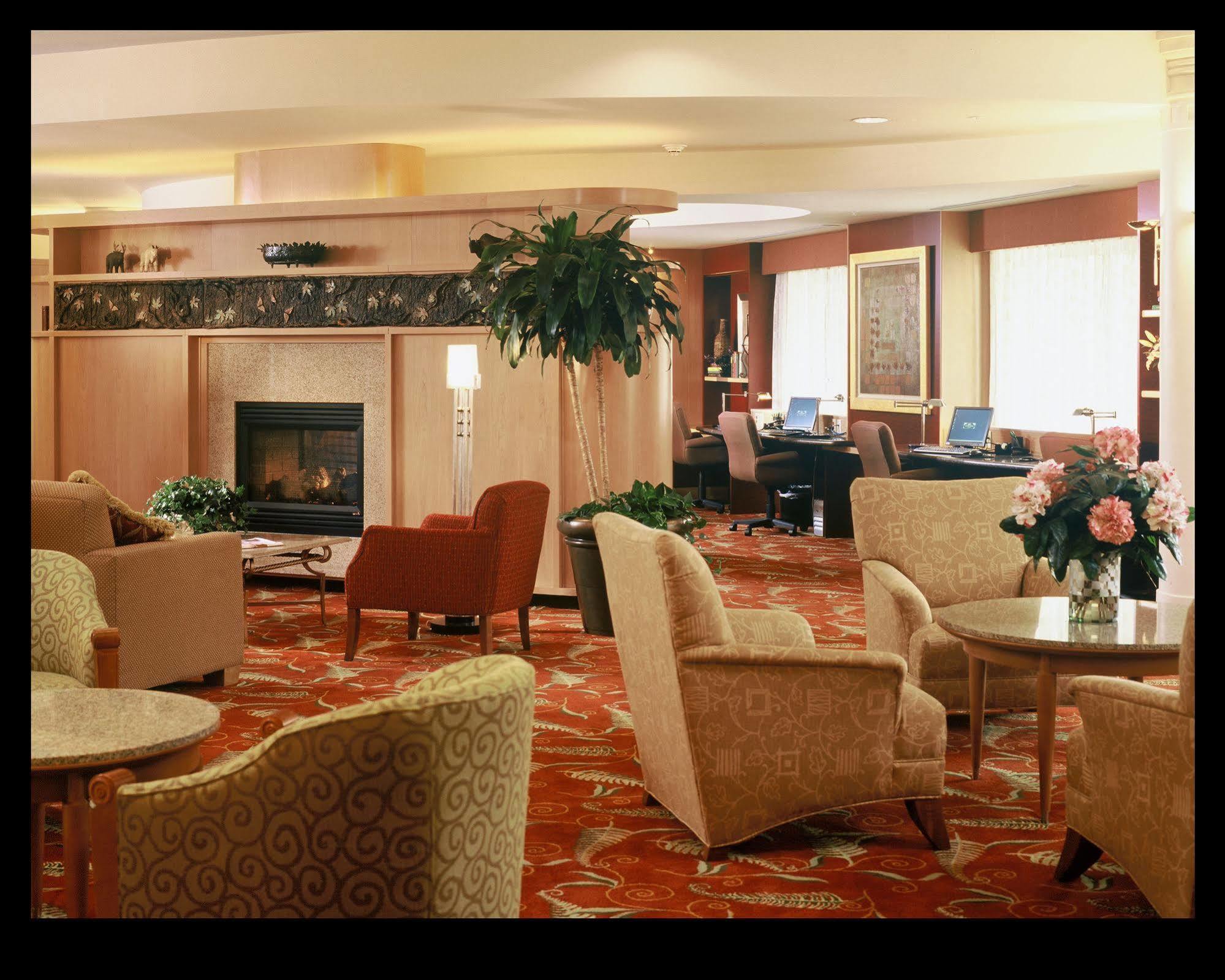 Готель Courtyard By Marriott Middletown Goshen Екстер'єр фото